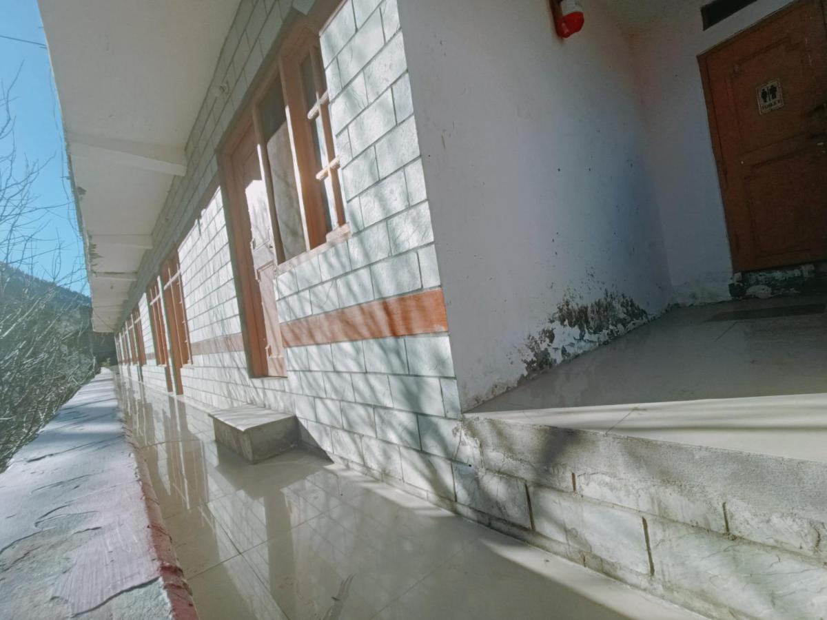 Snow Oak Guest House Kasol Exterior foto