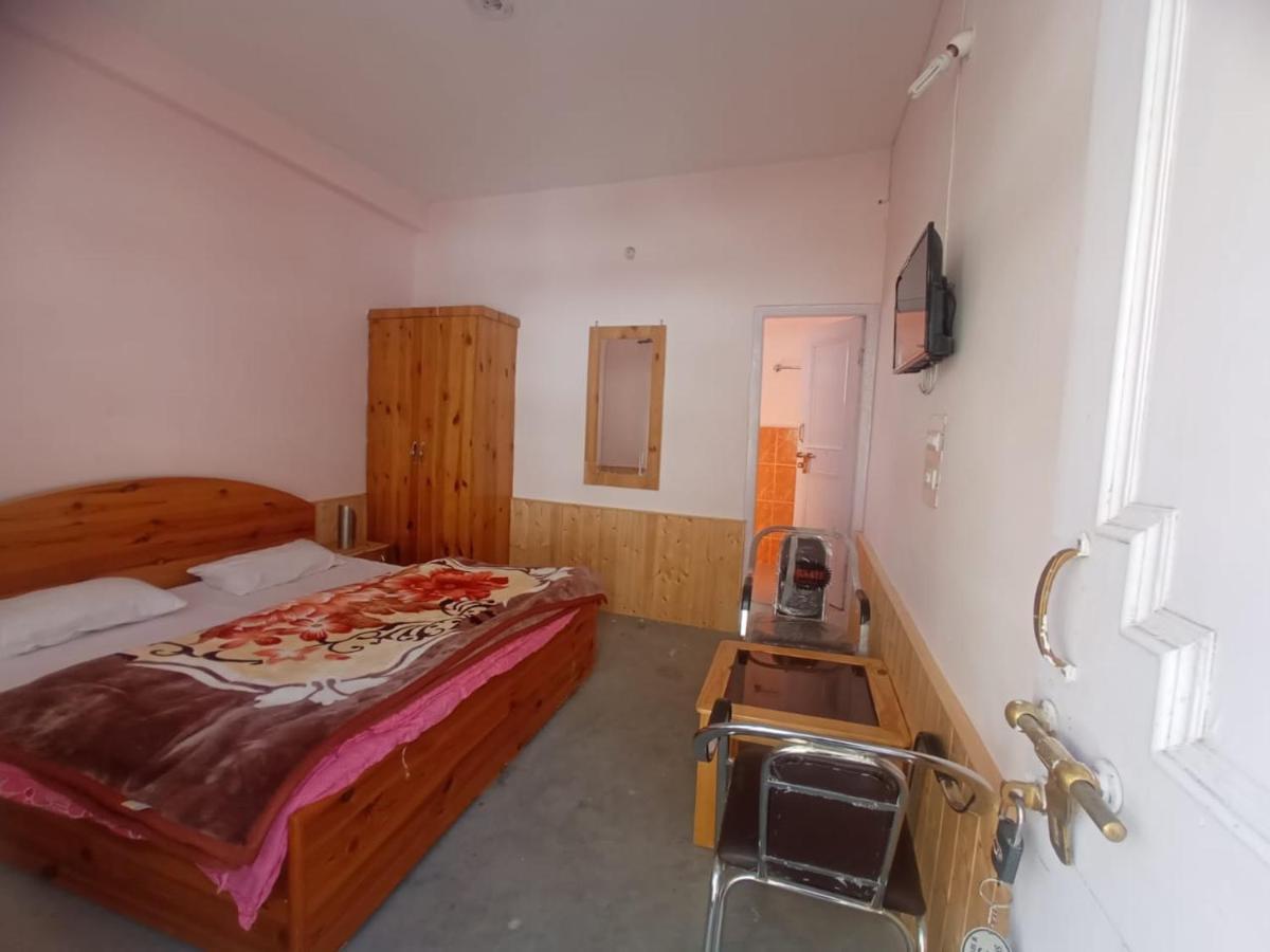 Snow Oak Guest House Kasol Exterior foto