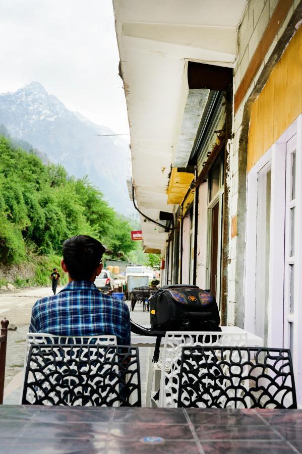 Snow Oak Guest House Kasol Exterior foto